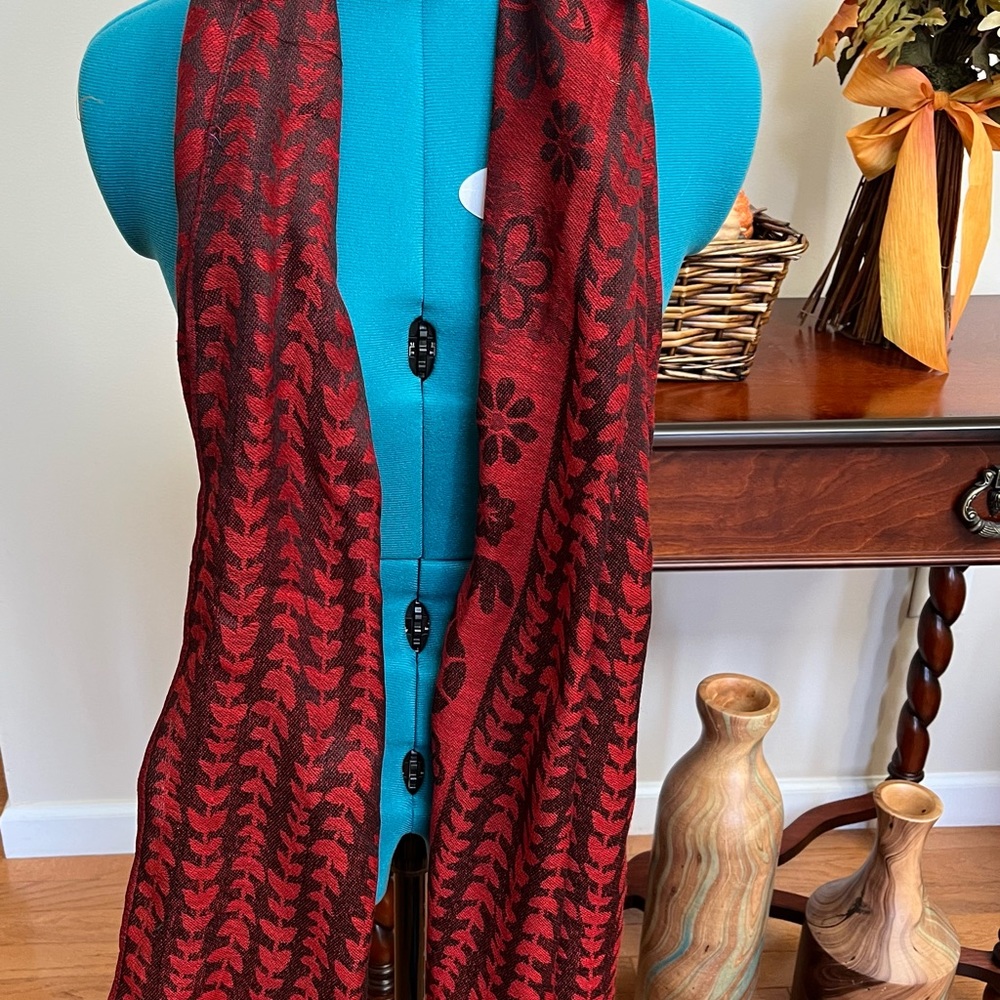 New shawl/scarf with tags